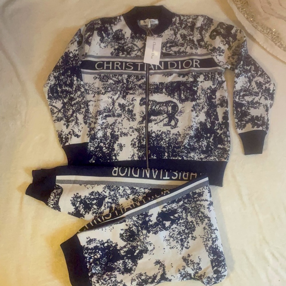 Navy blue and white 2 piece